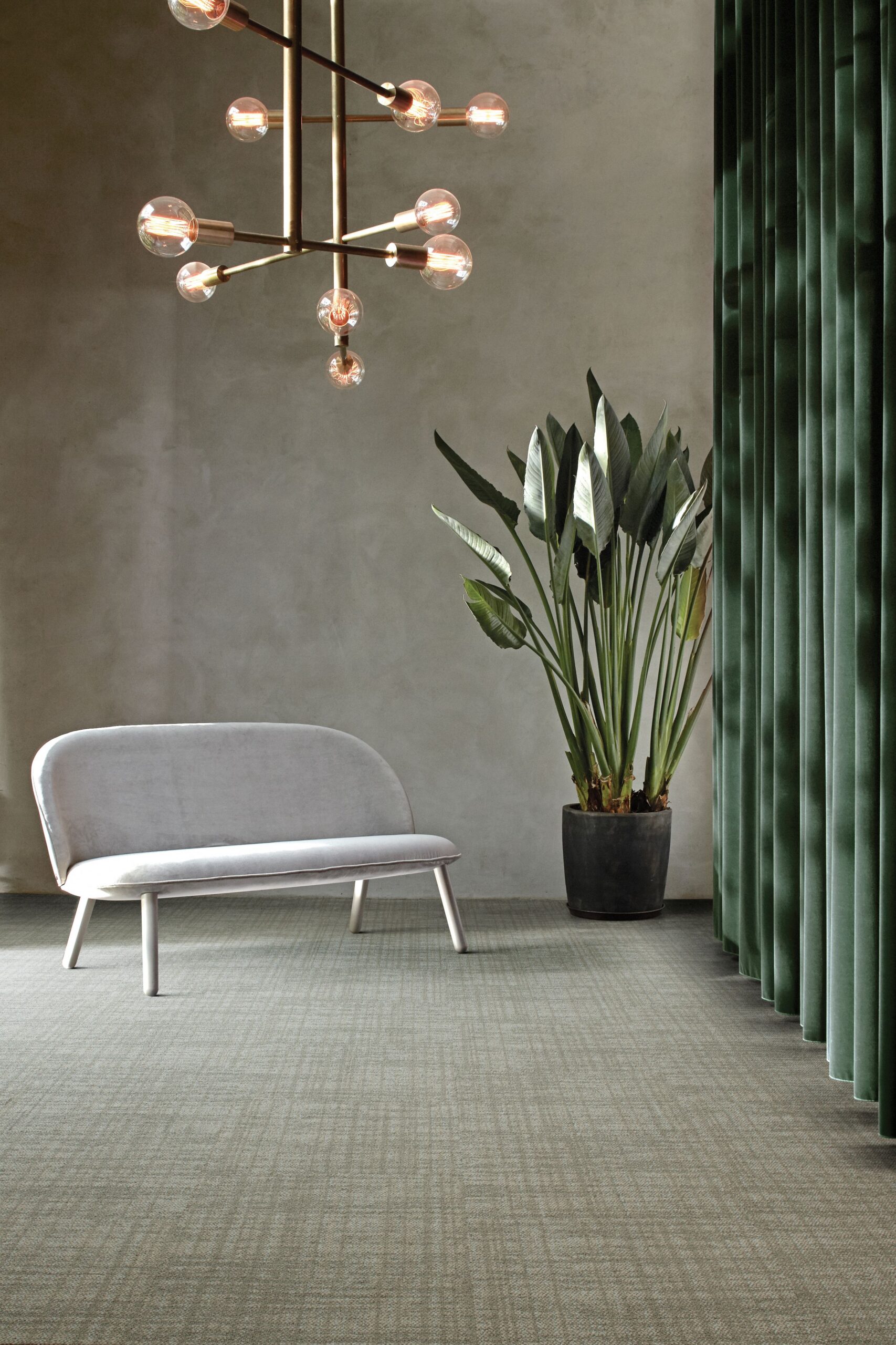 VLEUGELVLOEREN_INTERFACE_TAPIJTTEGEL_CONTEMPLATION_SFEER_PRIMITIVE_ASHLAR
