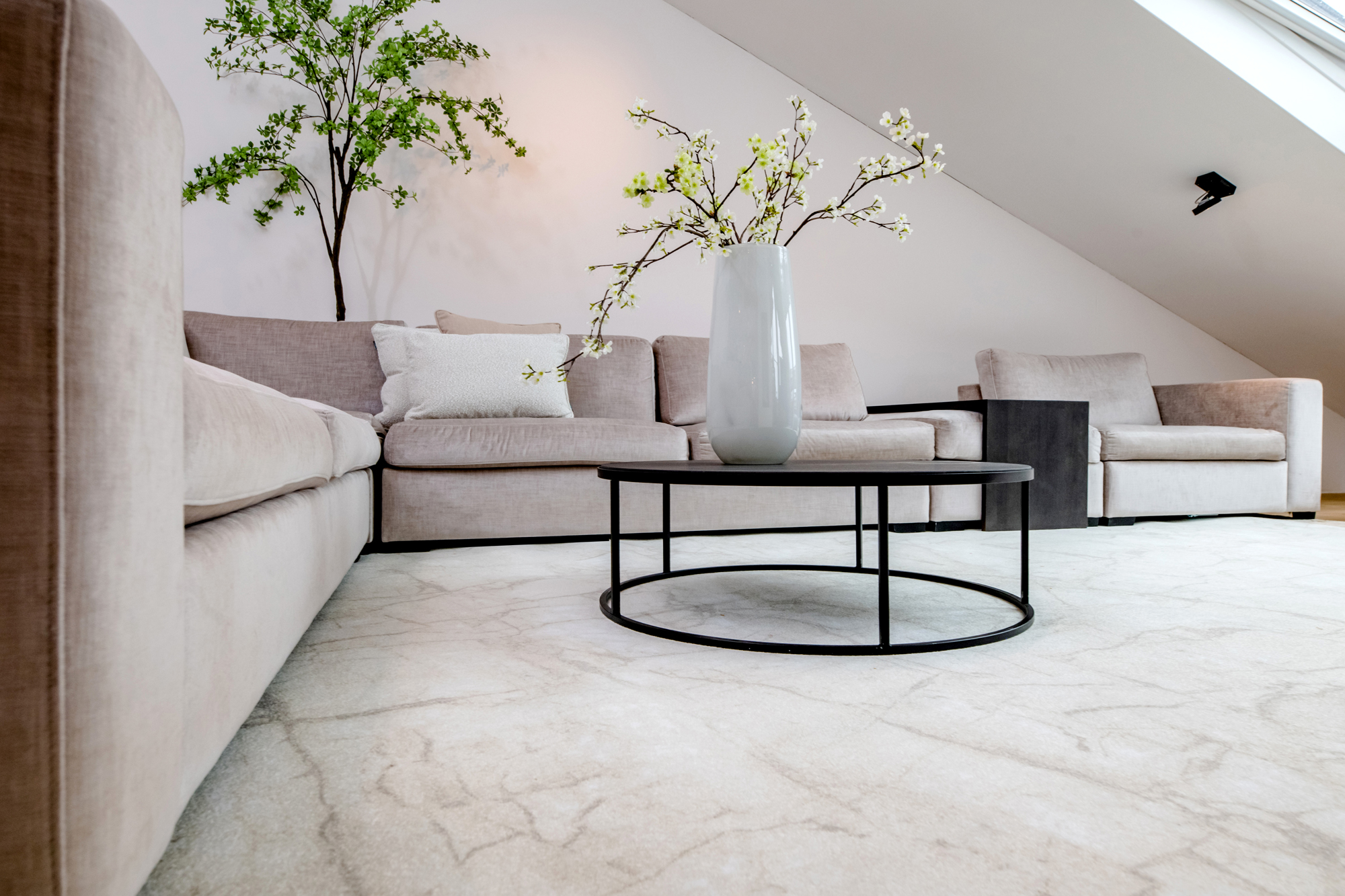 VLEUGELVLOEREN_INTERFLOOR_TAPIJT_MYSTICO_SFEER_717