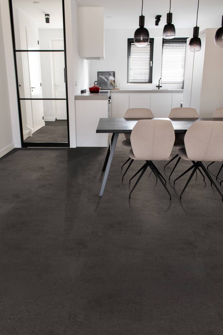 Vleugelvloeren-Gelasta-PVC-klik-Nova_Rigidclick_7403_91x45cm_interieurfoto